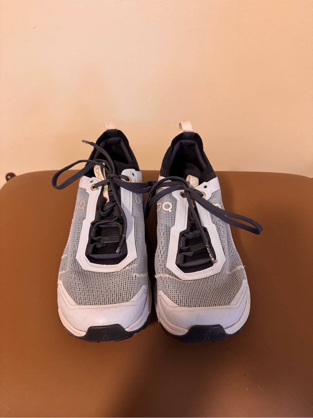 On Running Women's Light/Dark Blue Lightweight Trail Sneakers